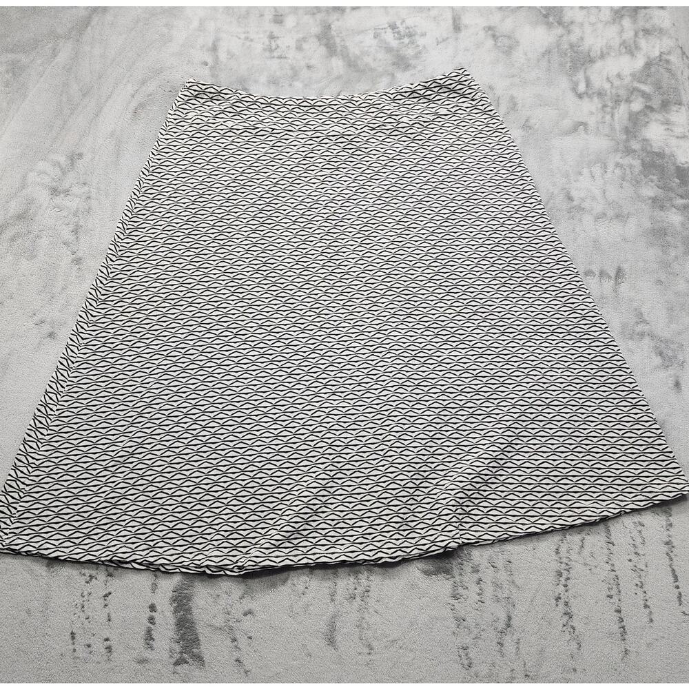 Dressbarn Skirt 2X White Black Geometric Pull On A-Line Stretch Textured Knit‎